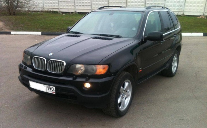 2000-2004 BMW X5 4.4i