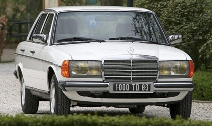 ArabaTeknikBilgi-1982-1985-Mercedes-Benz-230-E