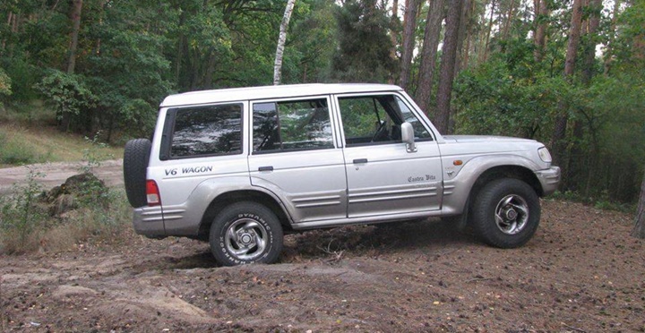 1998-2001 Hyundai Galloper 3.0i