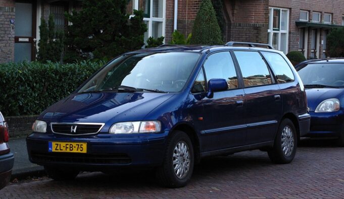 ArabaTeknikBilgi-1998-2000-Honda-Shuttle-ES-LS