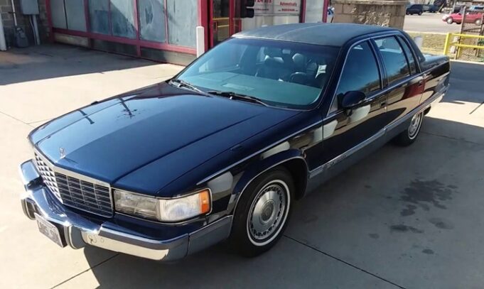 ArabaTeknikBilgi-1993-Cadillac-Fleetwood