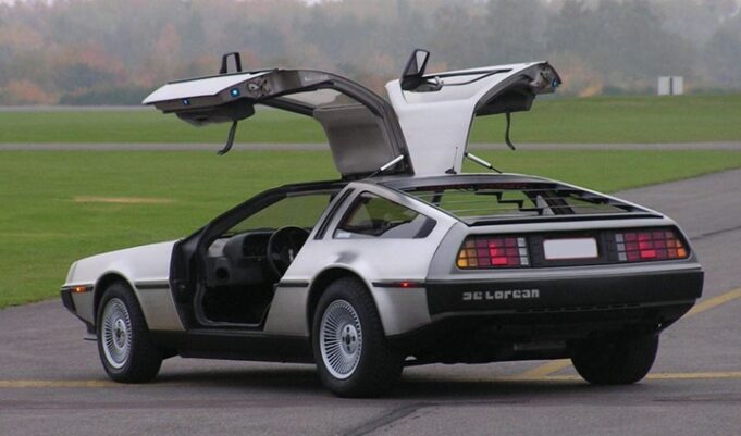 Araba-Teknik-Bilgi-De-Lorean-DMC-12