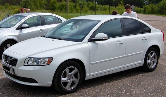 ArabaTeknikBilgi-2012-volvo-s40-sedan