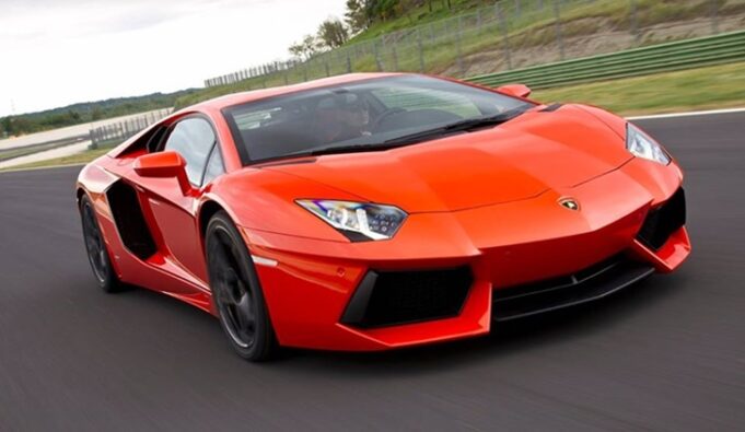 ArabaTeknikBilgi-Lamborghini-Aventador