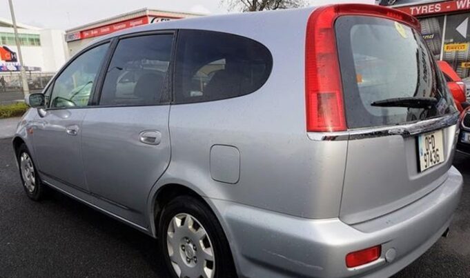 Araba-Teknik-Bilgi-2001-2003-Honda-Stream-2.0i