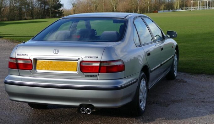 ArabaTeknikBilgi-1993-1998-Honda-Euro-Accord-2.0i-LS-ES