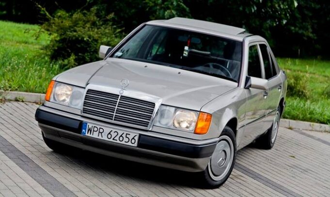 ArabaTeknikBilgi-1989-1993-Mercedes-Benz-200D