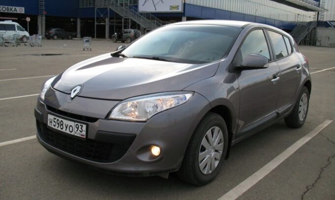 ArabaTeknikBilgi-2008-2012-Renault-Megane-HB