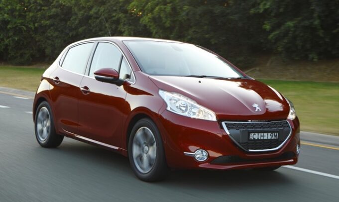 ArabaTeknikBilgi-2012-2015-Peugeot-208-1.4-e-HDi