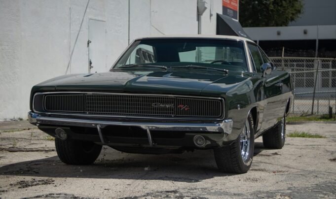 ArabaTeknikBilgi-1968-Dodge-Charger-RT-440-Magnum