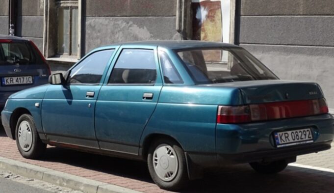 ArabaTeknikBilgi-Lada-Vega-Sedan
