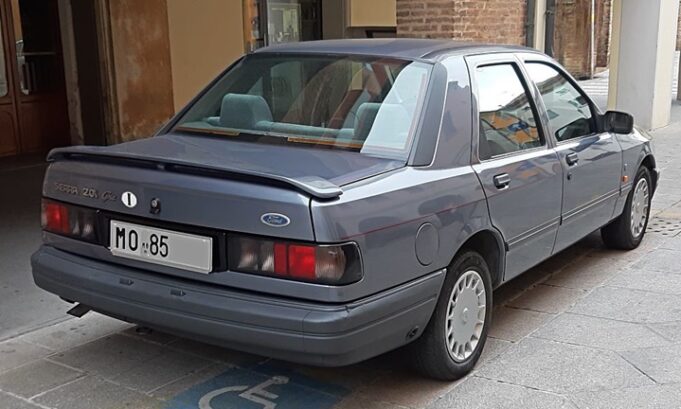 ArabaTeknikBilgi-1990-1993-Ford-Sierra-2.0i