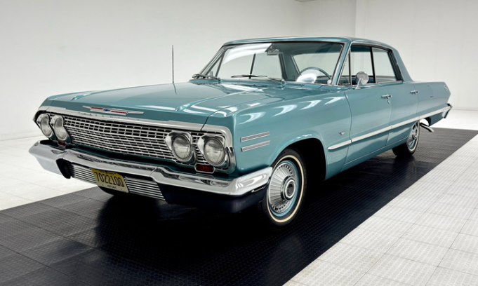 ArabaTeknikBilgi-1963-Chevrolet-Impala-Sport-Sedan-230
