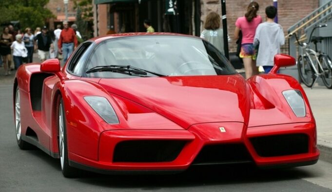 ArabaTeknikBilgi-Ferrari-Enzo-V12
